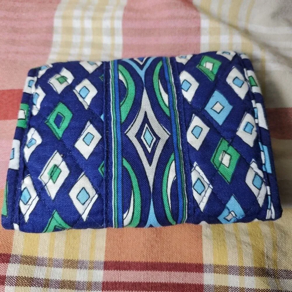 Vera Bradley Trifold Wallet Retired Pattern Mosaic Blue‎ - Picture 2 of 6